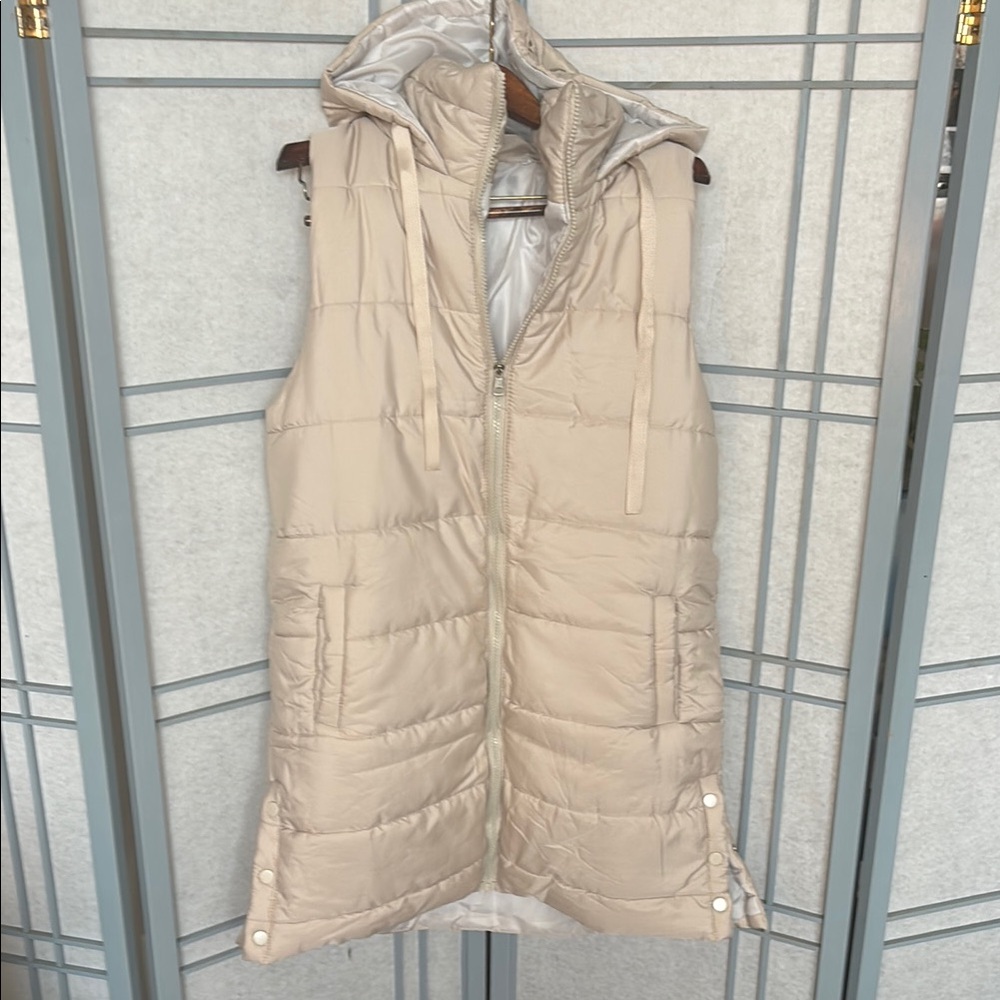 Sleeveless Puffer Hooded Vest in Light Beige NEW